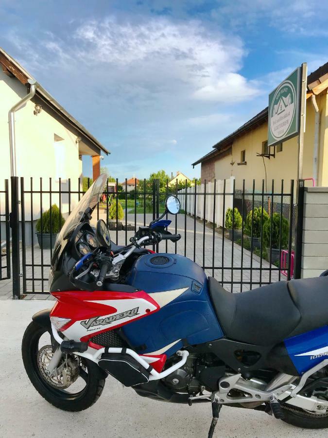 Szép Napot Vendégház Tordas Exterior foto